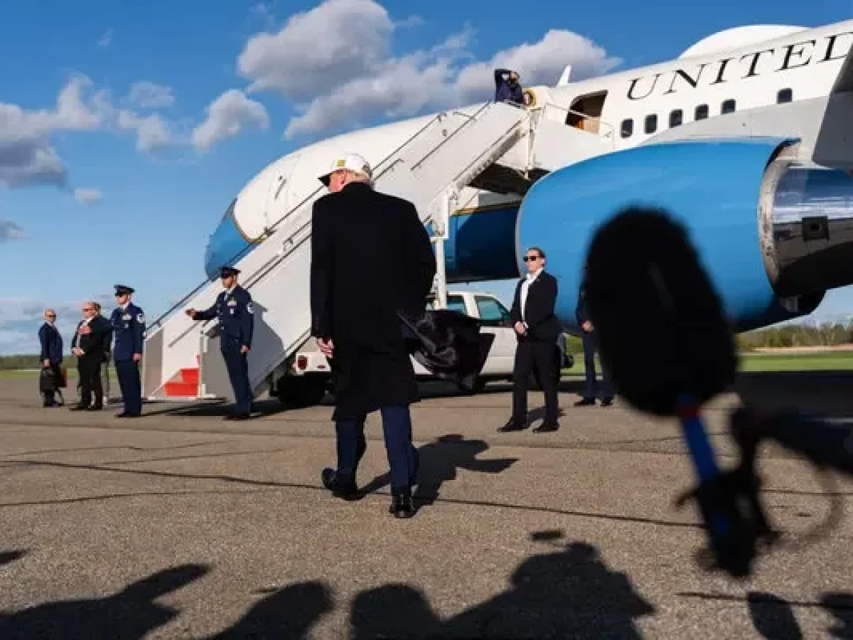 United Airlines: Ο CEO συζήτησε με τον Τραμπ σχέδια συγχώνευσης με την American Airlines