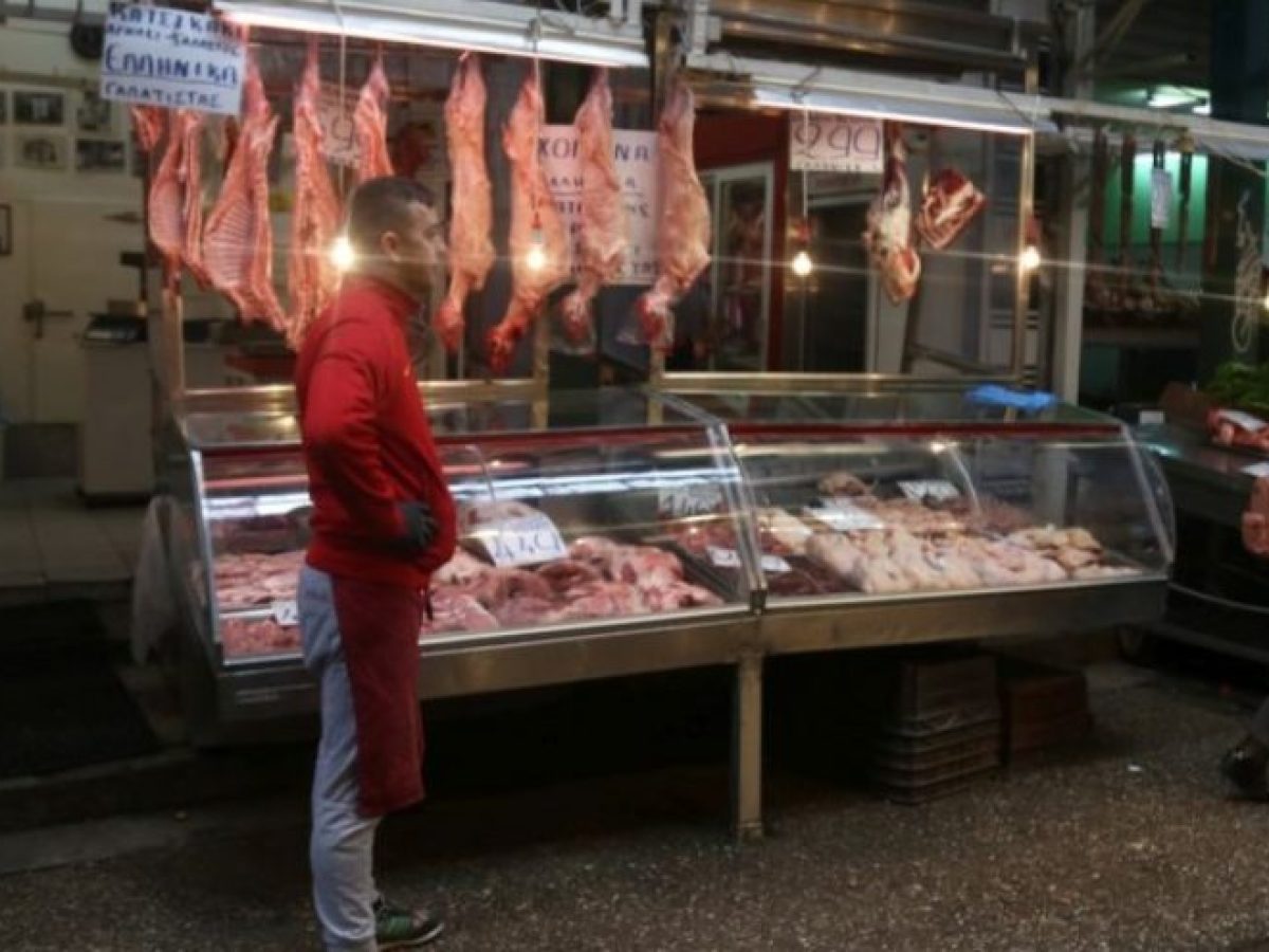 Πασχαλινή αγορά: Εντατικοί έλεγχοι σε όλη την χώρα – Πόσο κοστίζει φέτος το αρνί και τα σοκολατένια αβγά