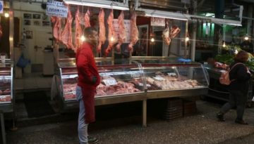 &Pi;&alpha;&sigma;&chi;&alpha;&lambda;&iota;&nu;ή &alpha;&gamma;&omicron;&rho;ά: &Epsilon;&nu;&tau;&alpha;&tau;&iota;&kappa;&omicron;ί έ&lambda;&epsilon;&gamma;&chi;&omicron;&iota; &sigma;&epsilon; ό&lambda;&eta; &tau;&eta;&nu; &chi;ώ&rho;&alpha; &ndash; &Pi;ό&sigma;&omicron; &kappa;&omicron;&sigma;&tau;ί&zeta;&epsilon;&iota; &phi;έ&tau;&omicron;&sigmaf; &tau;&omicron; &alpha;&rho;&nu;ί &kappa;&alpha;&iota; &tau;&alpha; &sigma;&omicron;&kappa;&omicron;&lambda;&alpha;&tau;έ&nu;&iota;&alpha; &alpha;&beta;&gamma;ά