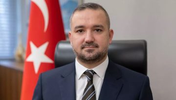 &Tau;&omicron;&upsilon;&rho;&kappa;ί&alpha;: &Alpha;&mu;&epsilon;&tau;ά&beta;&lambda;&eta;&tau;&alpha; &tau;&alpha; &epsilon;&pi;&iota;&tau;ό&kappa;&iota;&alpha; &kappa;&alpha;&theta;ώ&sigmaf; &omicron; &pi;ό&lambda;&epsilon;&mu;&omicron;&sigmaf; &sigma;&tau;&omicron; &Iota;&rho;ά&nu; &epsilon;&pi;&iota;&sigma;&kappa;&iota;ά&zeta;&epsilon;&iota; &tau;&iota;&sigmaf; &pi;&rho;&omicron;&omicron;&pi;&tau;&iota;&kappa;έ&sigmaf; &gamma;&iota;&alpha; &tau;&omicron;&nu; &pi;&lambda;&eta;&theta;&omega;&rho;&iota;&sigma;&mu;ό