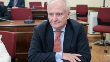 &Upsilon;&pi;&Alpha;&Alpha;&Tau;: &Sigma;&epsilon; &Phi;&Epsilon;&Kappa; &omicron;&iota; &sigma;&upsilon;&nu;&delta;&epsilon;&delta;&epsilon;&mu;έ&nu;&epsilon;&sigmaf; &epsilon;&nu;&iota;&sigma;&chi;ύ&sigma;&epsilon;&iota;&sigmaf; &gamma;&iota;&alpha; &tau;&alpha; &sigma;&iota;&tau;&eta;&rho;ά