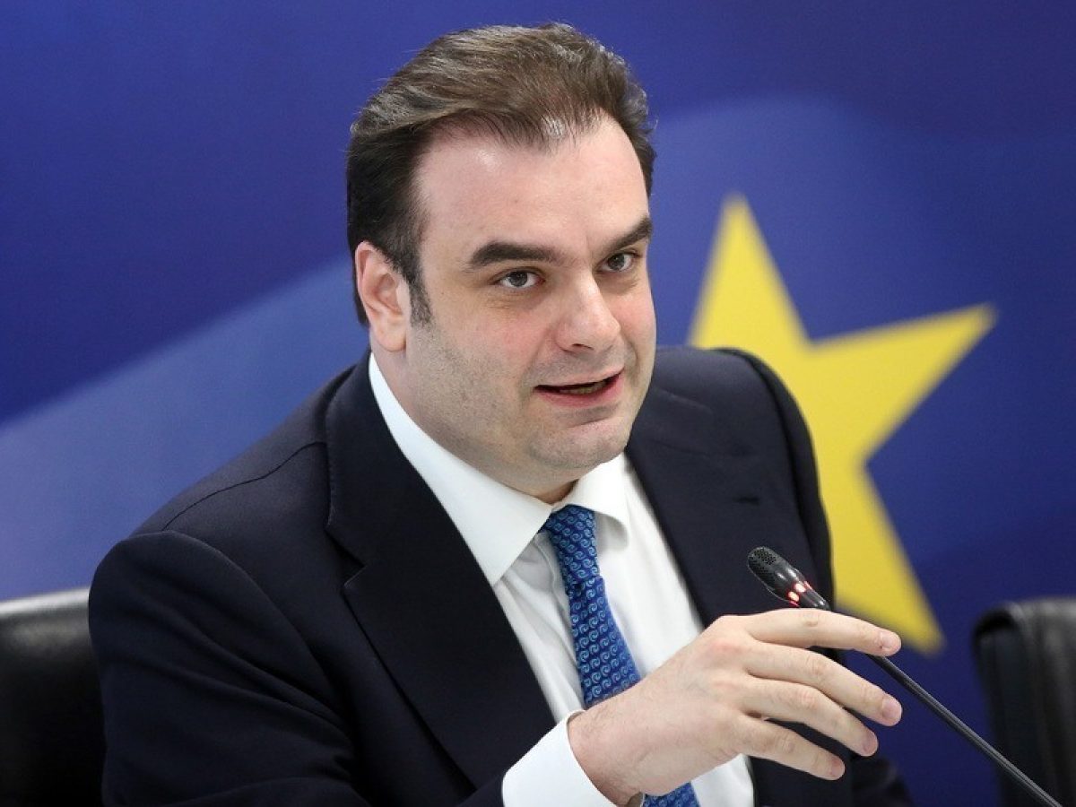 ΥΠΕΘΟ: Τα 8 μέτρα στήριξης για οικογένειες με παιδιά, συνταξιούχους, αγρότες και οφειλέτες – Παραδείγματα και πίνακες