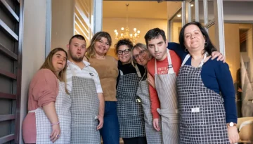 H &Eta;&Epsilon;LLENiQ &Epsilon;NERGY &sigma;&tau;&eta;&rho;ί&zeta;&epsilon;&iota; &tau;&omicron; &pi;&rho;ώ&tau;&omicron; &kappa;&omicron;&iota;&nu;&omega;&nu;&iota;&kappa;ό &kappa;&alpha;&phi;&epsilon;&nu;&epsilon;ί&omicron; &mu;&epsilon; &epsilon;&rho;&gamma;&alpha;&zeta;ό&mu;&epsilon;&nu;&omicron;&upsilon;&sigmaf; &Alpha;&mu;&epsilon;&Alpha; &sigma;&tau;&omicron; &Theta;&rho;&iota;ά&sigma;&iota;&omicron;