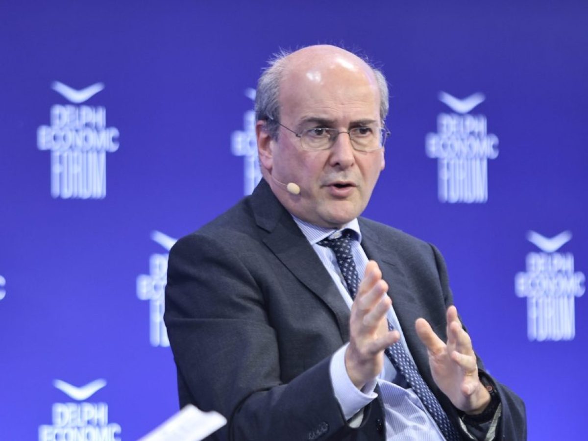 Χατζηδάκης στο Φόρουμ των Δελφών: Συμφωνία με ΟΟΣΑ για νέες μεταρρυθμίσεις – Μείωση του κενού ΦΠΑ στο 9,5%