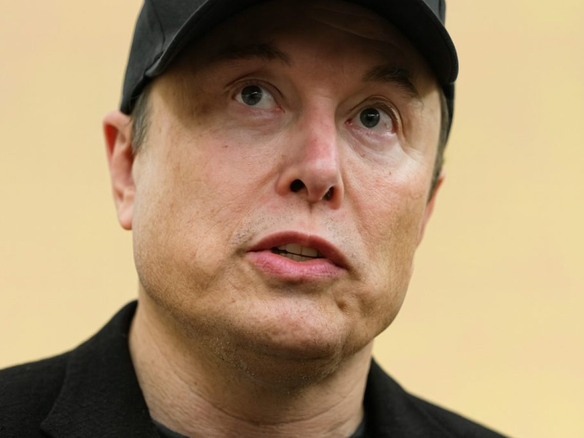 Ο Μασκ ανοίγει θέσεις τηλεργασίας στην Ευρώπη για την εκπαίδευση του Grok