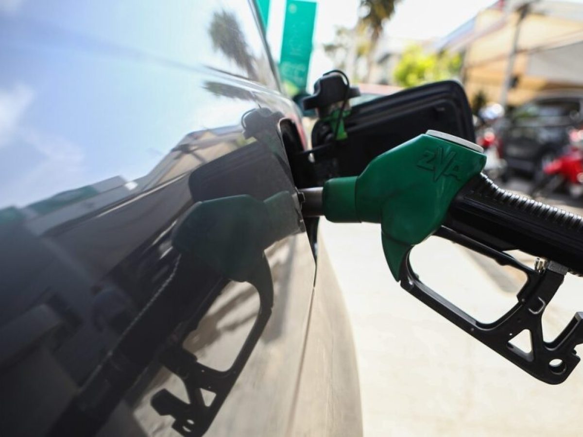 Πρόστιμα σε πρατήρια στην Αττική και την Ρόδο για υπέρβαση του πλαφόν στα καύσιμα