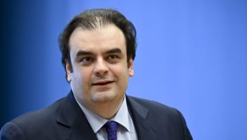 &Sigma;&tau;&eta;&nu; &Omicron;&upsilon;ά&sigma;&iota;&nu;&gamma;&kappa;&tau;&omicron;&nu; &omicron; &Pi;&iota;&epsilon;&rho;&rho;&alpha;&kappa;ά&kappa;&eta;&sigmaf; &gamma;&iota;&alpha; &tau;&eta; &Sigma;ύ&nu;&omicron;&delta;&omicron; &Delta;&Nu;&Tau; &kappa;&alpha;&iota; &Pi;&alpha;&gamma;&kappa;ό&sigma;&mu;&iota;&alpha;&sigmaf; &Tau;&rho;ά&pi;&epsilon;&zeta;&alpha;&sigmaf;
