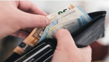 &Omicron;&Pi;&Epsilon;&Kappa;&Alpha;: &Kappa;&alpha;&tau;&alpha;&beta;ά&lambda;&lambda;&omicron;&nu;&tau;&alpha;&iota; &alpha;ύ&rho;&iota;&omicron; 83.842.805 &epsilon;&upsilon;&rho;ώ &sigma;&epsilon; 594.829 &delta;&iota;&kappa;&alpha;&iota;&omicron;ύ&chi;&omicron;&upsilon;&sigmaf;