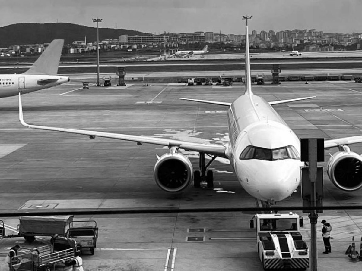 Φ. Μπιρόλ: Η Ευρώπη έχει «ίσως 6 εβδομάδες καυσίμων για αεροσκάφη»