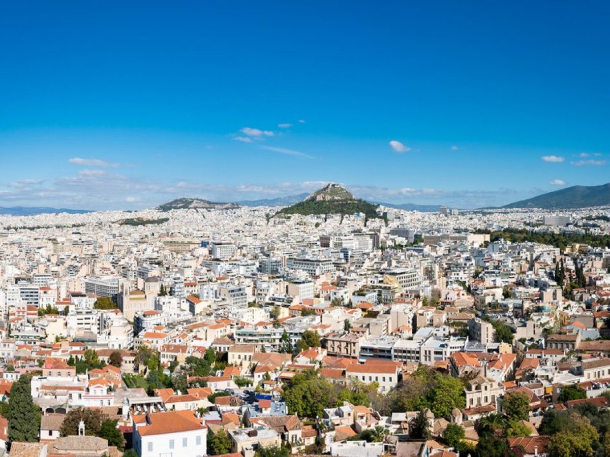 Χιλιάδες κλειστά ακίνητα παραμένουν ανενεργά στην Ελλάδα λόγω νομικών εμποδίων και ελλιπούς καταγραφής δεδομένων