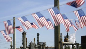 Η τιμή του αμερικανικού πετρελαίου αυξήθηκε πάνω από 10% μετά το διάγγελμα Τραμπ