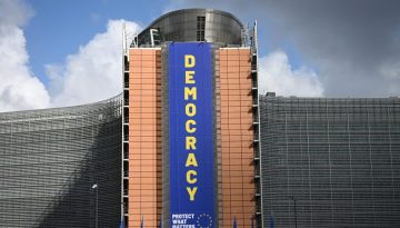 &Epsilon;&kappa;&tau;&alpha;&mu;ί&epsilon;&upsilon;&sigma;&eta; &pi;ό&rho;&omega;&nu; 1,18 &delta;&iota;&sigma;. &epsilon;&upsilon;&rho;ώ &alpha;&pi;ό &tau;&omicron; &Tau;&alpha;&mu;&epsilon;ί&omicron; &Alpha;&nu;ά&kappa;&alpha;&mu;&psi;&eta;&sigmaf; &kappa;&alpha;&iota; &Alpha;&nu;&theta;&epsilon;&kappa;&tau;&iota;&kappa;ό&tau;&eta;&tau;&alpha;&sigmaf; &pi;&rho;&omicron;&sigmaf; &tau;&eta;&nu; &Epsilon;&lambda;&lambda;ά&delta;&alpha; &ndash; &Nu;έ&alpha; &delta;ό&sigma;&eta; 1,2 &delta;&iota;&sigma;. &epsilon;&upsilon;&rho;ώ &sigma;&tau;&omicron; &pi;&lambda;&alpha;ί&sigma;&iota;&omicron; &tau;&omicron;&upsilon; NextGenerationEU