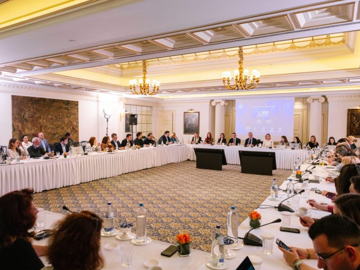 Ανακοινώσεις, κλειστές συναντήσεις και διεθνής εξωστρέφεια στο Delphi Forum
