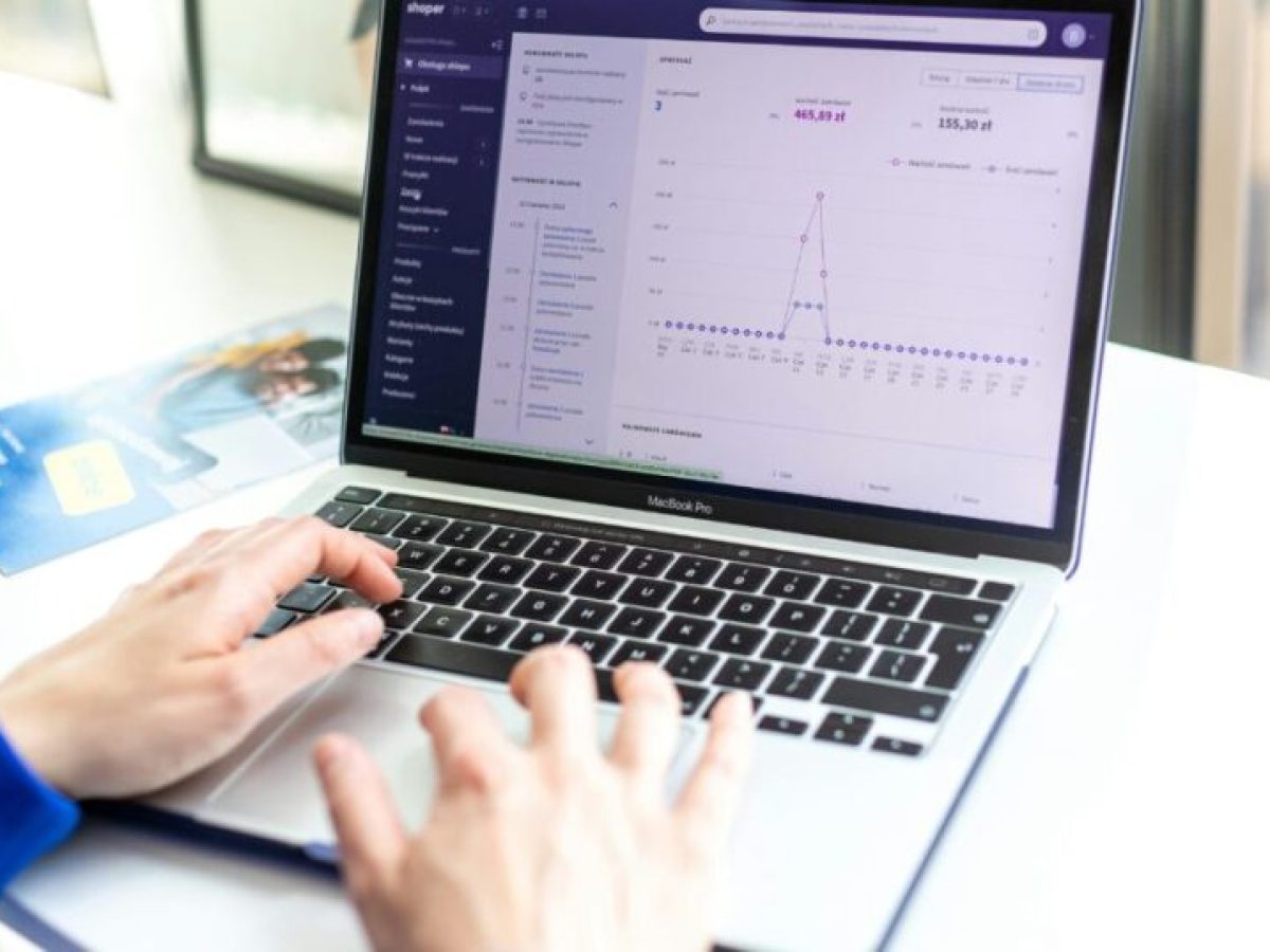 Στο μικροσκόπιο της ΑΑΔΕ τα e- shops