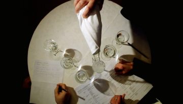 &Pi;ά&sigma;&chi;&alpha;: &Tau;&iota; &iota;&sigma;&chi;ύ&epsilon;&iota; &gamma;&iota;&alpha; &tau;&iota;&sigmaf; &alpha;&rho;&gamma;ί&epsilon;&sigmaf; &kappa;&alpha;&iota; &pi;ώ&sigmaf; &alpha;&mu;&epsilon;ί&beta;&omicron;&nu;&tau;&alpha;&iota;