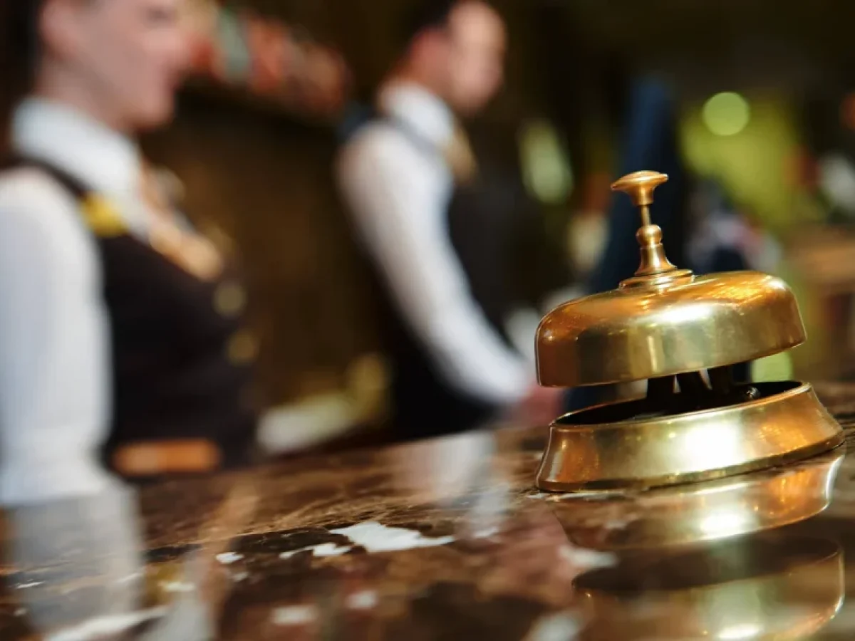 Τουρισμός και εστίαση: Με 90.000 κενές θέσεις ξεκινά η σεζόν