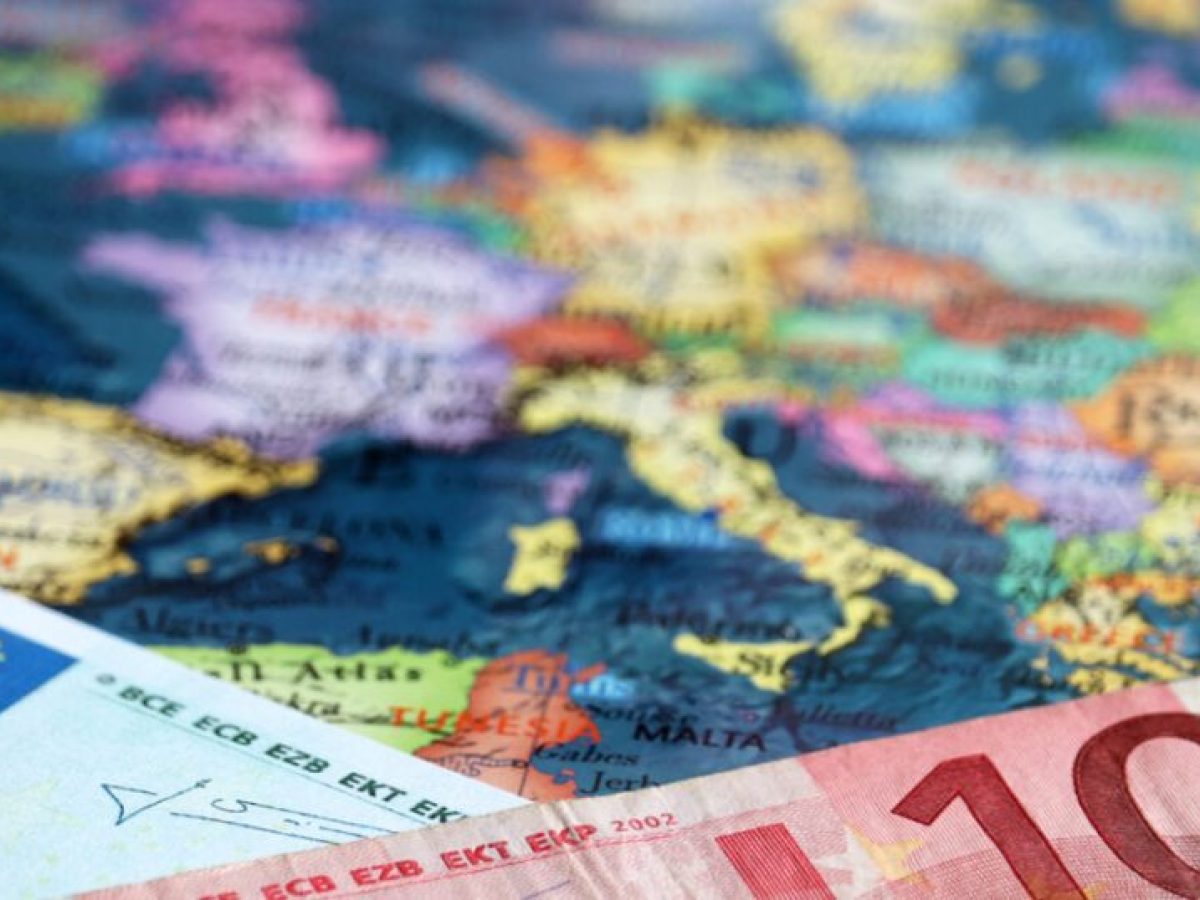 Τα σενάρια της ΕΚΤ για την πορεία της οικονομίας αν παραταθεί ο πόλεμος στο Ιράν