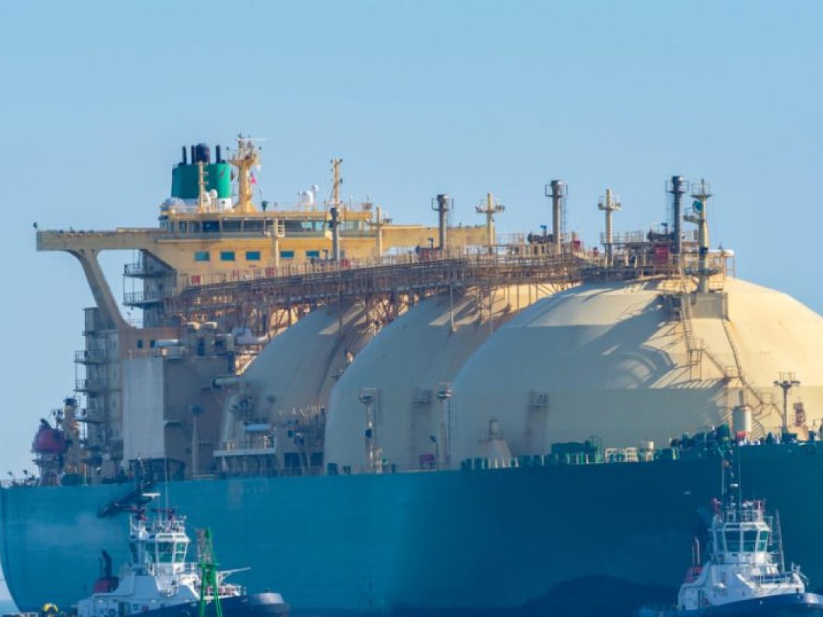 Δεξαμενόπλοια LNG εγκλωβισμένα στα Στενά του Ορμούζ, έκαναν αναστροφή μετά το νέο κλείσιμο