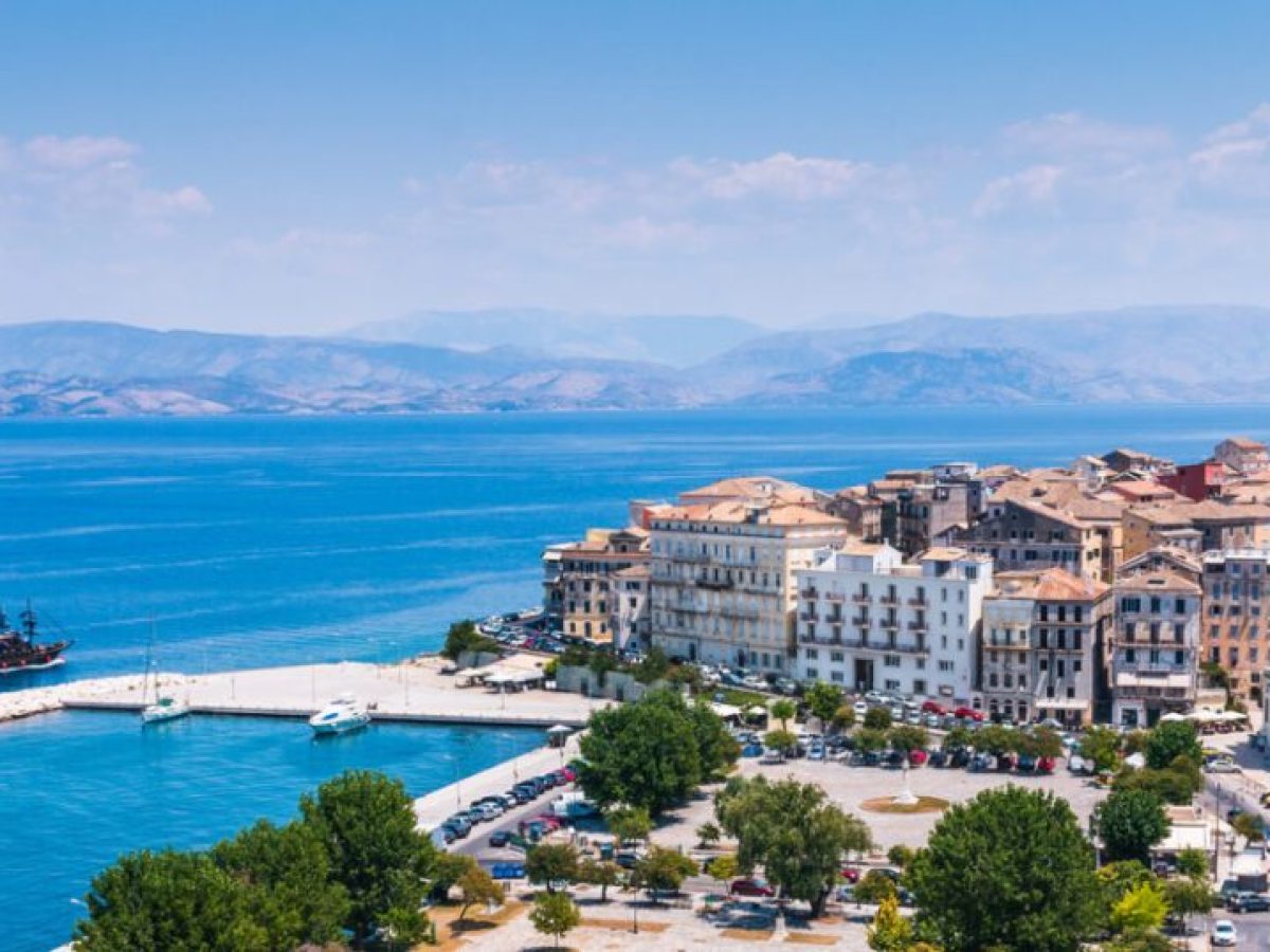 Ισχυρή εκκίνηση για τον ελληνικό τουρισμό το 2026 – Άλμα σε έσοδα και αφίξεις το πρώτο δίμηνο