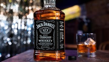 Η Pernod Ricard έτοιμη να εξαγοράσει την εταιρεία του ουίσκι Jack Daniels