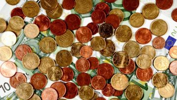Έ&rho;&chi;&epsilon;&tau;&alpha;&iota; &tau;&omicron; &psi;&eta;&phi;&iota;&alpha;&kappa;ό &epsilon;&upsilon;&rho;ώ: &Tau;&iota; &theta;&alpha; &alpha;&lambda;&lambda;ά&xi;&epsilon;&iota; &sigma;&tau;&iota;&sigmaf; &sigma;&upsilon;&nu;&alpha;&lambda;&lambda;&alpha;&gamma;έ&sigmaf;