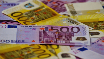 Eurostat: &Sigma;&tau;&omicron; 2,9% &tau;&omicron;&upsilon; &Alpha;&Epsilon;&Pi; &tau;&omicron; &delta;&eta;&mu;&omicron;&sigma;&iota;&omicron;&nu;&omicron;&mu;&iota;&kappa;ό έ&lambda;&lambda;&epsilon;&iota;&mu;&mu;&alpha; &tau;&eta;&sigmaf; &epsilon;&upsilon;&rho;&omega;&zeta;ώ&nu;&eta;&sigmaf; &tau;&omicron; 2025