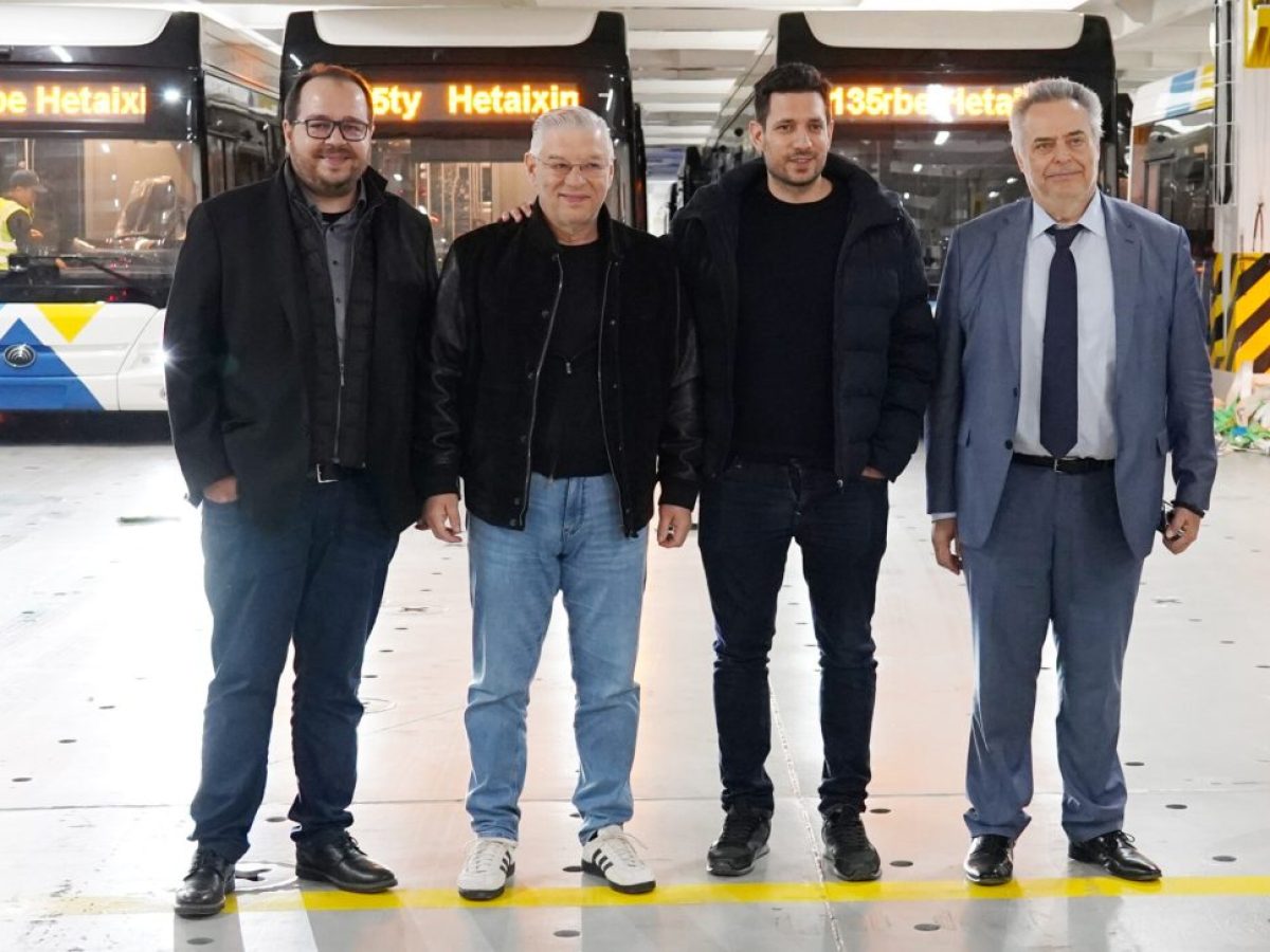 ΟΛΠ: Μεταφορά ηλεκτρικών λεωφορείων μέσω του λιμένος Πειραιά