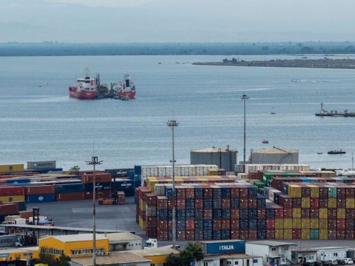 ΟΛΘ: Αυξημένα έσοδα και διακίνηση εμπορευματοκιβωτίων σε επίπεδα ρεκόρ το 2025