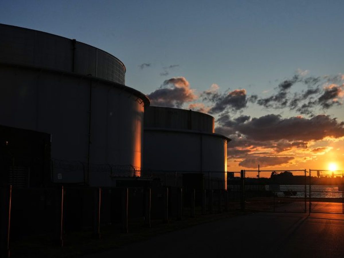 Πετρέλαιο: Το Brent πάνω από τα 119 δολάρια, στο υψηλότερο επίπεδο από το 2022