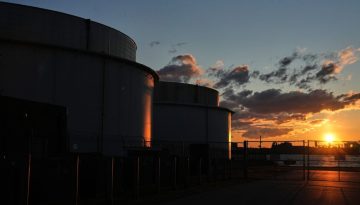 &Kappa;&alpha;&tau;&alpha;&kappa;ό&rho;&upsilon;&phi;&eta; &pi;&tau;ώ&sigma;&eta; &sigma;&tau;&eta;&nu; &tau;&iota;&mu;ή &tau;&omicron;&upsilon; &pi;&epsilon;&tau;&rho;&epsilon;&lambda;&alpha;ί&omicron;&upsilon; &mu;&epsilon;&tau;ά &tau;&omicron; ά&nu;&omicron;&iota;&gamma;&mu;&alpha; &tau;&omega;&nu; &Sigma;&tau;&epsilon;&nu;ώ&nu; &tau;&omicron;&upsilon; &Omicron;&rho;&mu;&omicron;ύ&zeta;