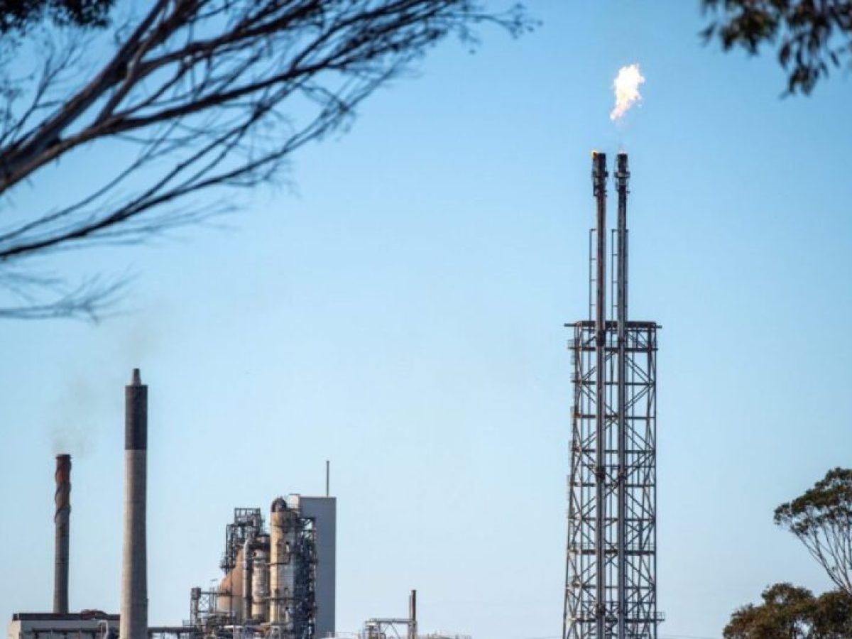 Πετρέλαιο: Εφιαλτικό σενάριο Economist για έλλειμμα 1,5 δισ. βαρελιών σε παραγωγή και μεταφορές, με κίνδυνο διπλασιασμού εάν η κρίση συνεχιστεί