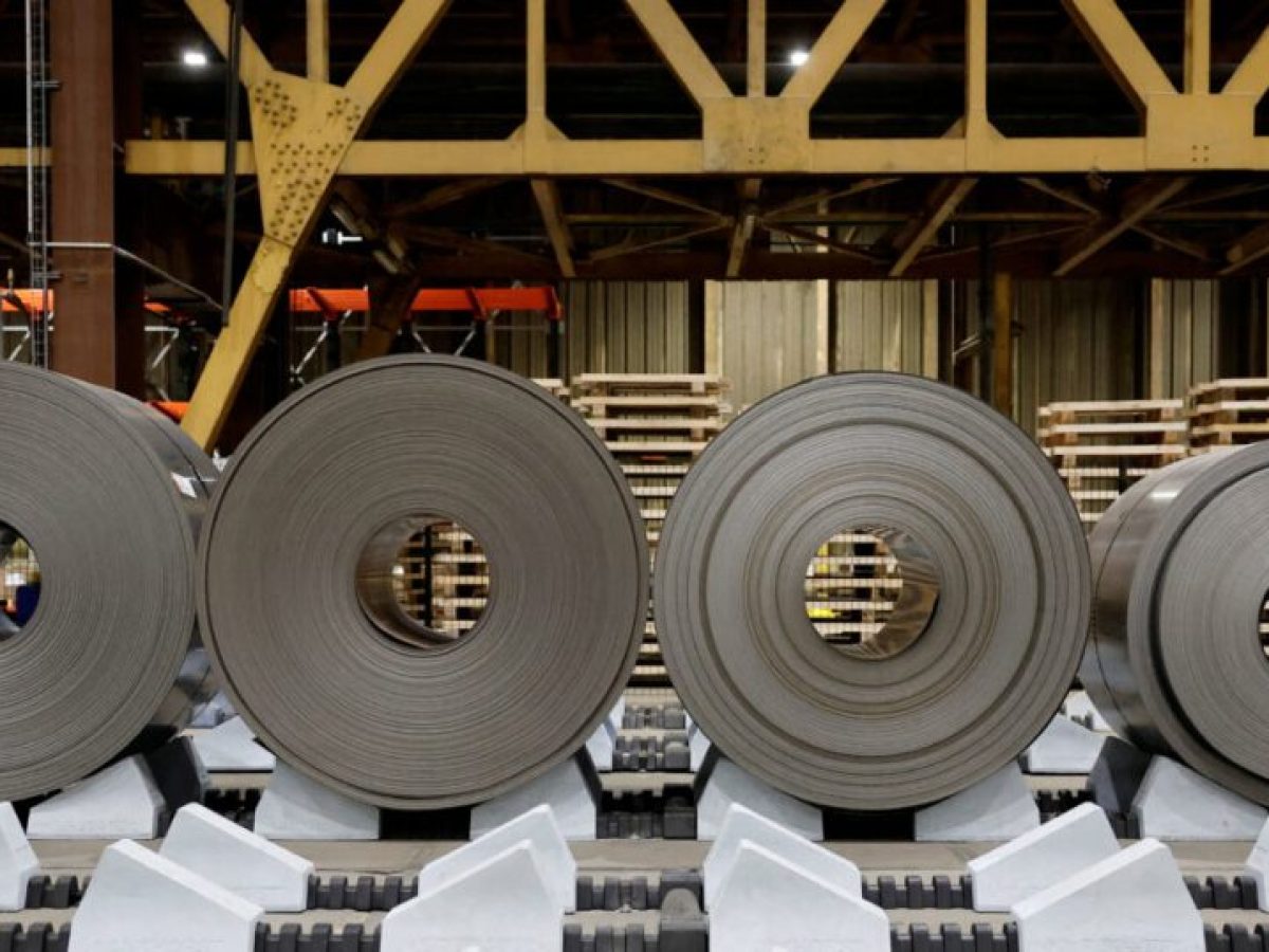 Το Ιράν απαγορεύει τις εξαγωγές χάλυβα μετά τα πλήγματα σε βιομηχανικές εγκαταστάσεις