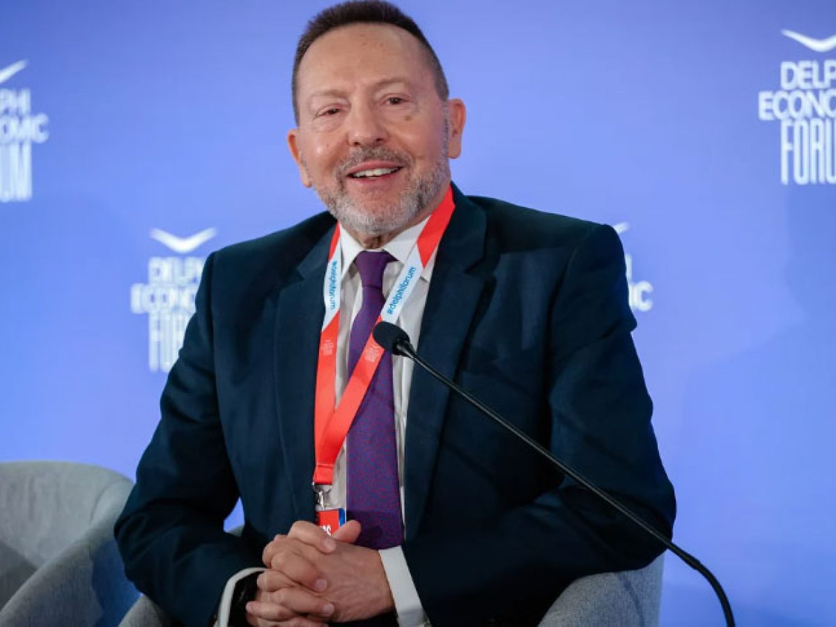 Στουρνάρας: “Θα κάνουμε ό,τι χρειαστεί αν η κρίση επιμείνει” – Αισιοδοξία για σύντομο τέλος του πολέμου