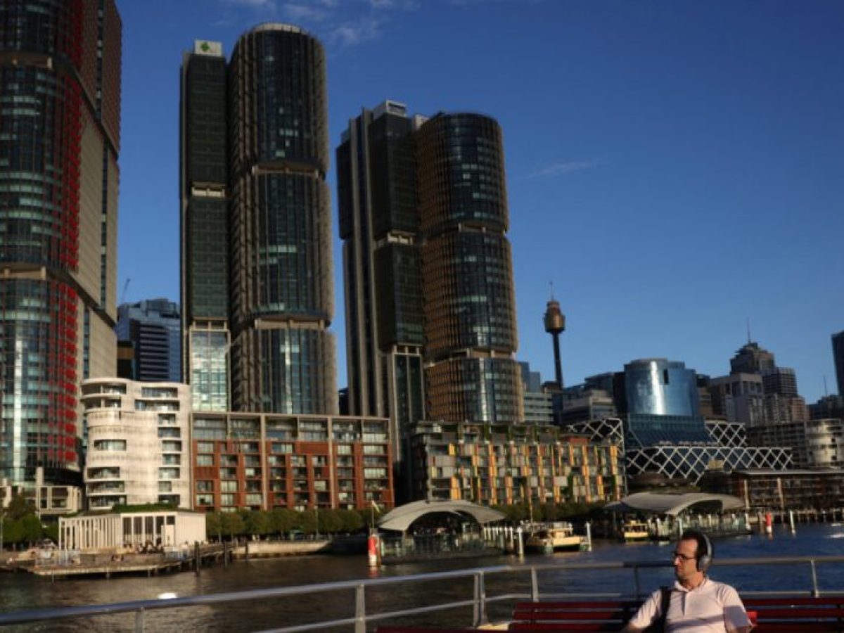 Η Αυστραλία επεκτείνει τη μείωση του φόρου στα καύσιμα λόγω διεθνών πιέσεων