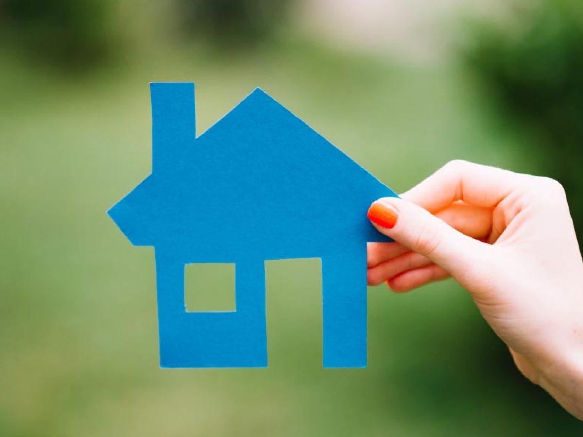 Πολίτες και αγορά ακινήτων: Ακριβότερα, δυσκολότερες συναλλαγές, απουσία πολιτικών