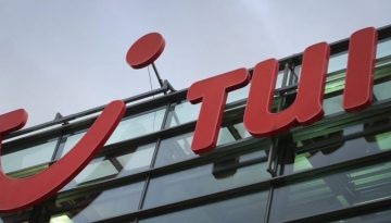 Tui: Πρόσθετες δαπάνες 40 εκατ. ευρώ λόγω επαναπατρισμού 12.000 ατόμων από τη Μέση Ανατολή
