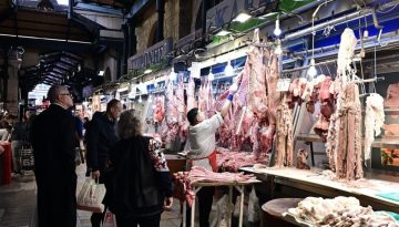 &Pi;&alpha;&sigma;&chi;&alpha;&lambda;&iota;&nu;ή &alpha;&gamma;&omicron;&rho;ά: &Kappa;&omicron;&rho;&upsilon;&phi;ώ&nu;&epsilon;&tau;&alpha;&iota; &eta; &zeta;ή&tau;&eta;&sigma;&eta; &kappa;&alpha;&iota; &epsilon;&nu;&tau;&epsilon;ί&nu;&omicron;&nu;&tau;&alpha;&iota; &omicron;&iota; έ&lambda;&epsilon;&gamma;&chi;&omicron;&iota; &tau;&omicron; &delta;&iota;ή&mu;&epsilon;&rho;&omicron; &mu;έ&chi;&rho;&iota; &tau;&eta;&nu; &Alpha;&nu;ά&sigma;&tau;&alpha;&sigma;&eta;