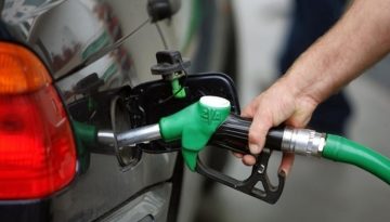 &Beta;&epsilon;&nu;&zeta;ί&nu;&eta; &sigma;&tau;&alpha; 2,06, fuel pass &mu;&epsilon;&hellip; &delta;&epsilon;&lambda;&tau;ί&omicron;