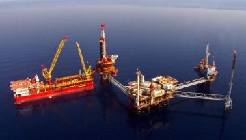 &Tau;&omicron; &pi;&epsilon;&tau;&rho;έ&lambda;&alpha;&iota;&omicron; &upsilon;&pi;&omicron;&chi;&omega;&rho;&epsilon;ί &kappa;ά&tau;&omega; &alpha;&pi;ό &tau;&alpha; 100 &delta;&omicron;&lambda;ά&rho;&iota;&alpha;, ά&lambda;&mu;&alpha; &kappa;&alpha;&tau;&alpha;&gamma;&rho;ά&phi;&omicron;&upsilon;&nu; &omicron;&iota; &mu;&epsilon;&tau;&omicron;&chi;έ&sigmaf;