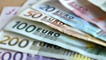 Δώρο Πάσχα: Μέχρι πότε πρέπει να καταβληθεί – Πώς υπολογίζεται