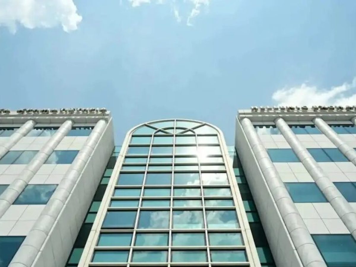 Euronext Athens: Η ιστορική επιστροφή και το νέο στοίχημα – Τα οφέλη της αναβάθμισης από τον MSCI και οι επιφυλάξεις