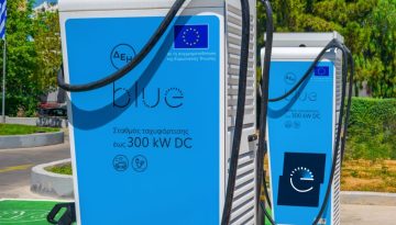 &Delta;&Epsilon;&Eta; &ndash; PPC blue &Rho;&omicron;&upsilon;&mu;&alpha;&nu;ί&alpha;&sigmaf;: &Epsilon;&gamma;&kappa;&alpha;&theta;&iota;&sigma;&tau;&omicron;ύ&nu; 106 &sigma;&eta;&mu;&epsilon;ί&alpha; &tau;&alpha;&chi;&epsilon;ί&alpha;&sigmaf; &kappa;&alpha;&iota; &upsilon;&pi;&epsilon;&rho;&tau;&alpha;&chi;&epsilon;ί&alpha;&sigmaf; &phi;ό&rho;&tau;&iota;&sigma;&eta;&sigmaf; &sigma;&epsilon; &mu;&epsilon;&gamma;ά&lambda;&epsilon;&sigmaf; &epsilon;&upsilon;&rho;&omega;&pi;&alpha;ϊ&kappa;έ&sigmaf; &delta;&iota;&alpha;&delta;&rho;&omicron;&mu;έ&sigmaf; &mu;&epsilon; &Epsilon;&upsilon;&rho;&omega;&pi;&alpha;ϊ&kappa;ή &chi;&rho;&eta;&mu;&alpha;&tau;&omicron;&delta;ό&tau;&eta;&sigma;&eta;