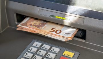 &Mu;ό&lambda;&iota;&sigmaf; &alpha;&nu;&alpha;&kappa;&omicron;&iota;&nu;ώ&theta;&eta;&kappa;&epsilon;: &Nu;έ&omicron; έ&kappa;&tau;&alpha;&kappa;&tau;&omicron; &epsilon;&pi;ί&delta;&omicron;&mu;&alpha; 150 &epsilon;&upsilon;&rho;ώ &chi;&omega;&rho;ί&sigmaf; &alpha;ί&tau;&eta;&sigma;&eta; &ndash; &Pi;&omicron;&iota;&omicron;&iota; &theta;&alpha; &delta;&omicron;&upsilon;&nu; &chi;&rho;ή&mu;&alpha;&tau;&alpha; &sigma;&tau;&omicron;&nu; &lambda;&omicron;&gamma;&alpha;&rho;&iota;&alpha;&sigma;&mu;ό &tau;&omicron;&upsilon;&sigmaf;