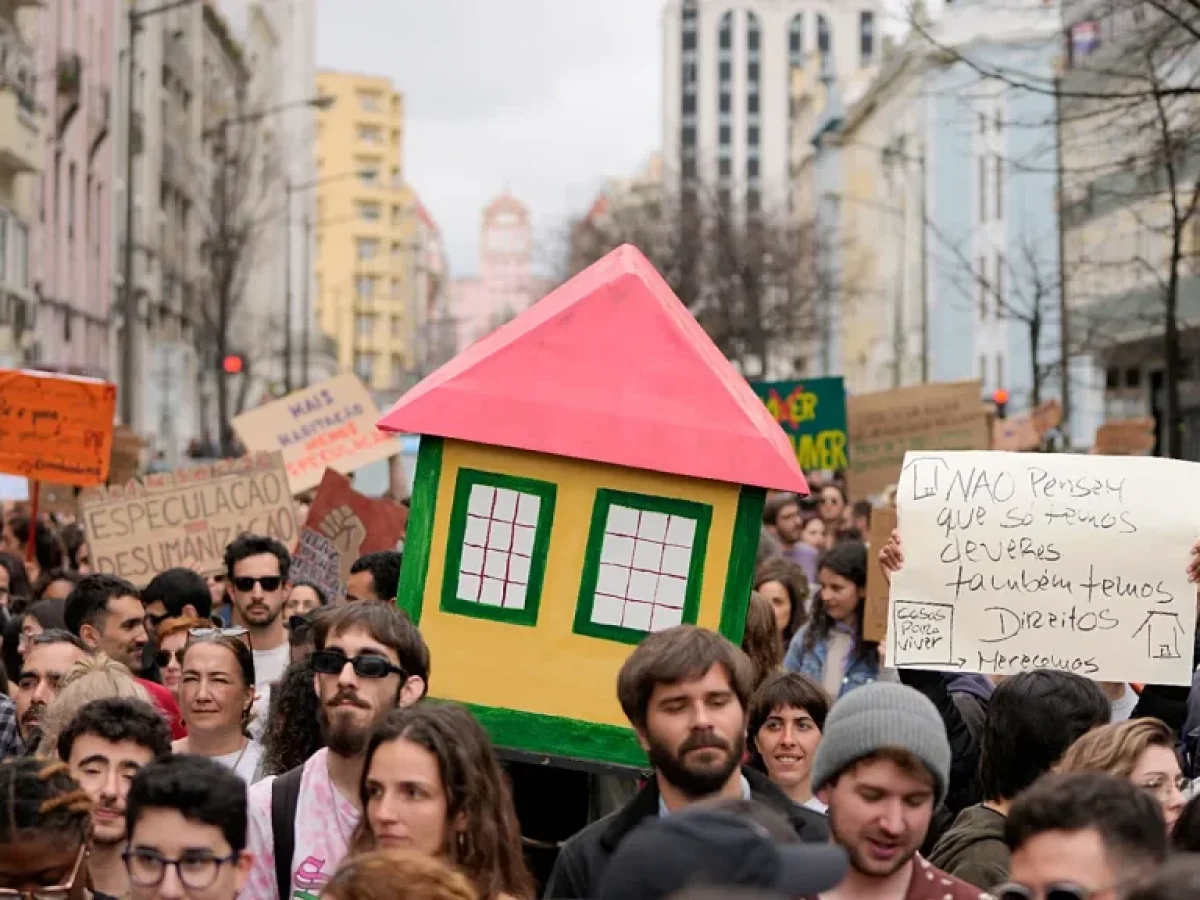 Στεγαστική κρίση στην Ευρώπη: Στην Αθήνα το ενοίκιο «τρώει» πάνω από έναν κατώτατο μισθό
