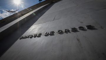 &Delta;&Nu;&Tau;: &Omicron;&iota; &epsilon;&lambda;&lambda;&eta;&nu;&iota;&kappa;έ&sigmaf; &tau;&rho;ά&pi;&epsilon;&zeta;&epsilon;&sigmaf; &pi;έ&rho;&alpha;&sigma;&alpha;&nu; &tau;&alpha; stress test &ndash; &Tau;&iota; &zeta;&eta;&tau;ά &tau;&omicron; &tau;&alpha;&mu;&epsilon;ί&omicron;, &tau;&iota; &alpha;&pi;&alpha;&nu;&tau;ά &eta; &Tau;&tau;&Epsilon;
