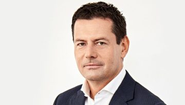 Allwyn AG: Ενέκρινε τη διανομή μερίσματος 0,50 ευρώ/μετοχή – Επανεξελέγη πρόεδρος ο Κάρελ Κόμαρεκ