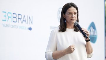&Tau;&omicron; &laquo;Rebrain Greece&raquo; &sigma;&tau;&omicron; &Lambda;&omicron;&nu;&delta;ί&nu;&omicron; &sigma;&tau;&iota;&sigmaf; 9 &Mu;&alpha;ΐ&omicron;&upsilon; &ndash; &Kappa;&epsilon;&rho;&alpha;&mu;έ&omega;&sigmaf;: &Eta; &Epsilon;&lambda;&lambda;ά&delta;&alpha; &tau;&omicron;&upsilon; 2026 &pi;&rho;&omicron;&sigma;&phi;έ&rho;&epsilon;&iota; &sigma;&eta;&mu;&alpha;&nu;&tau;&iota;&kappa;έ&sigmaf; &epsilon;&pi;&alpha;&gamma;&gamma;&epsilon;&lambda;&mu;&alpha;&tau;&iota;&kappa;έ&sigmaf; &epsilon;&upsilon;&kappa;&alpha;&iota;&rho;ί&epsilon;&sigmaf;