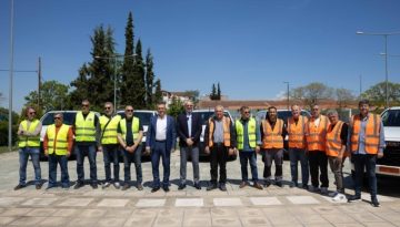 Εθνική Ασφαλιστική: Δωρεά 12 οχημάτων στην Περιφέρεια Θεσσαλίας – Ενισχύεται ο στόλος της Πολιτικής Προστασίας