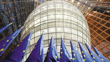 Κομισιόν για Ελλάδα: Πέφτει η ανάπτυξη, στο 3,7% ο πληθωρισμός