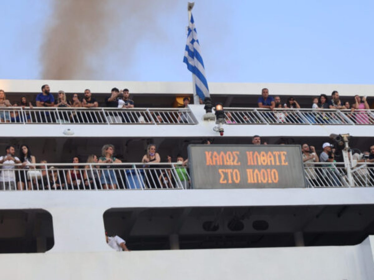Αυξάνονται οι πιέσεις για ανατιμήσεις στα ακτοπλοϊκά εισιτήρια – Τι είπε ο προέδρος του ΣΕΕΝ στο ΕΡΤnews